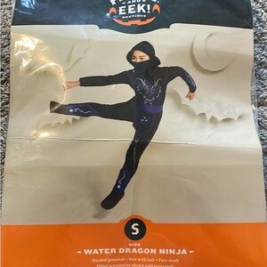 Used Hyde and eek ninja costume. Size youth small.